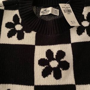 Black and white Hollister sweater